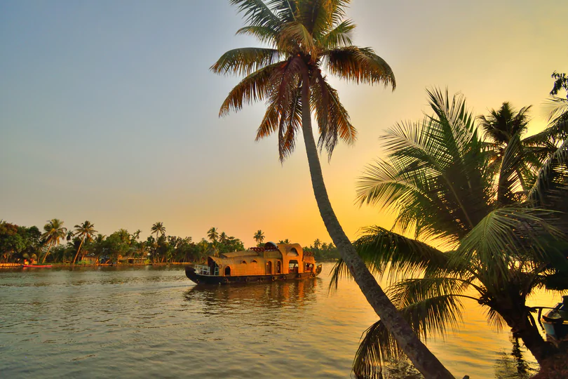 Best Tourist Places In Kerala